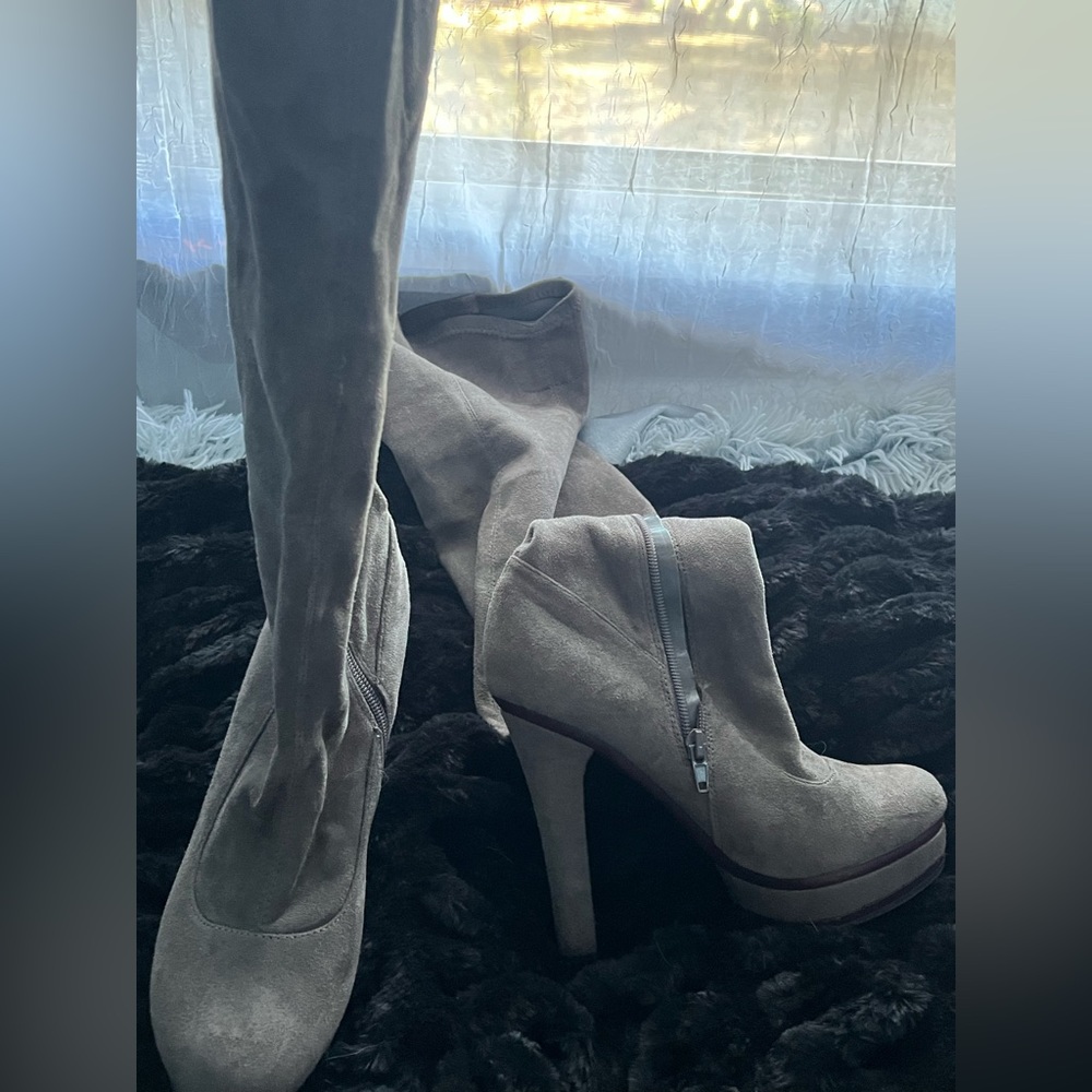 Jennifer Lopez thigh high heels